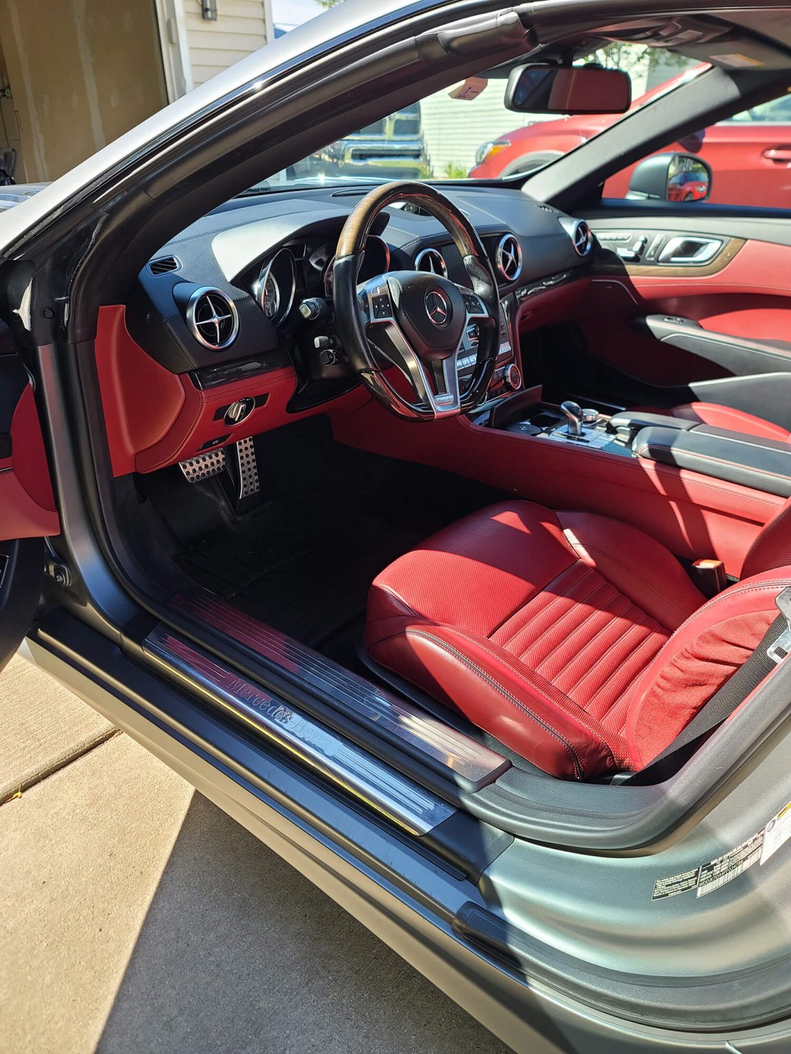 Lineage Auto Interior Detail tile